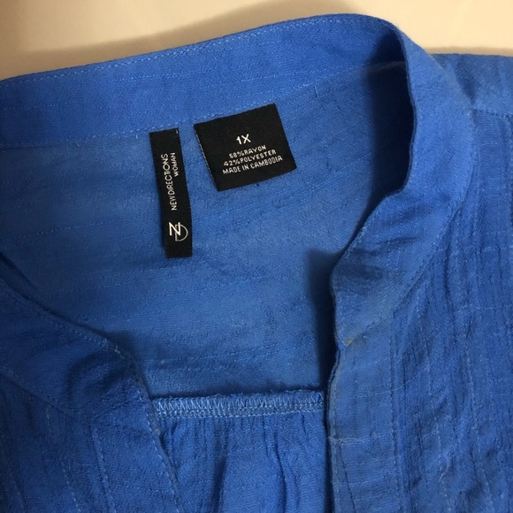 New Directions Woman Sheer Blue 3/4 Sleeve Crepe Tunic w/ Handkerchief Hem (XL) - Picture 2 of 3